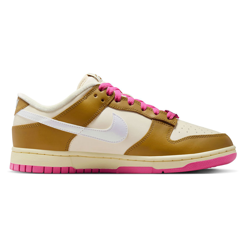 dunks low foot locker