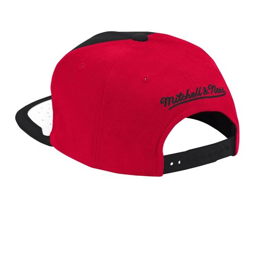GORRA MITCHELL & NESS CHICAGO BULLS DAY ONE HOMBRE