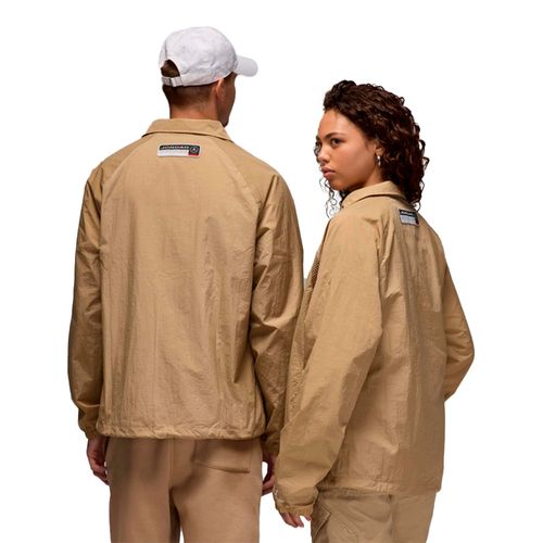 Campera Jordan ESSENTIALS COACHES 23 UNISEX