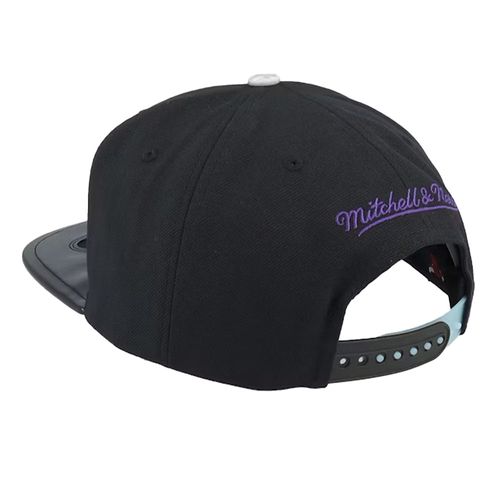 GORRA MITCHELL & NESS CHICAGO BULLS DAY 11 HOMBRE