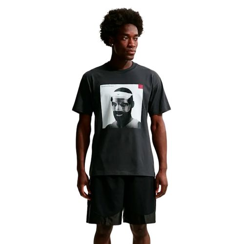 REMERA NIKE SPORTSWEAR LEBRON MASKED MENACE  HOMBRE