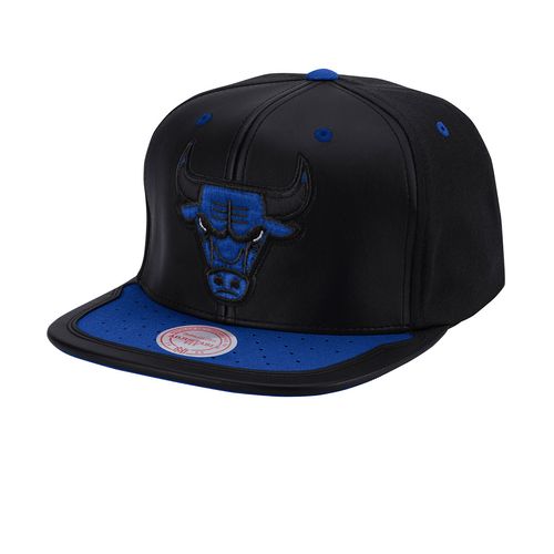 GORRA MITCHELL & NESS CHICAGO BULLS DAY ONE HOMBRE